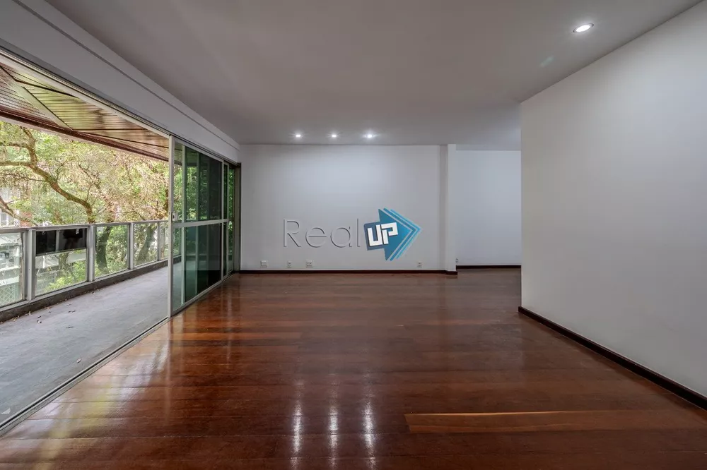 Apartamento à venda com 3 quartos, 139m² - Foto 1