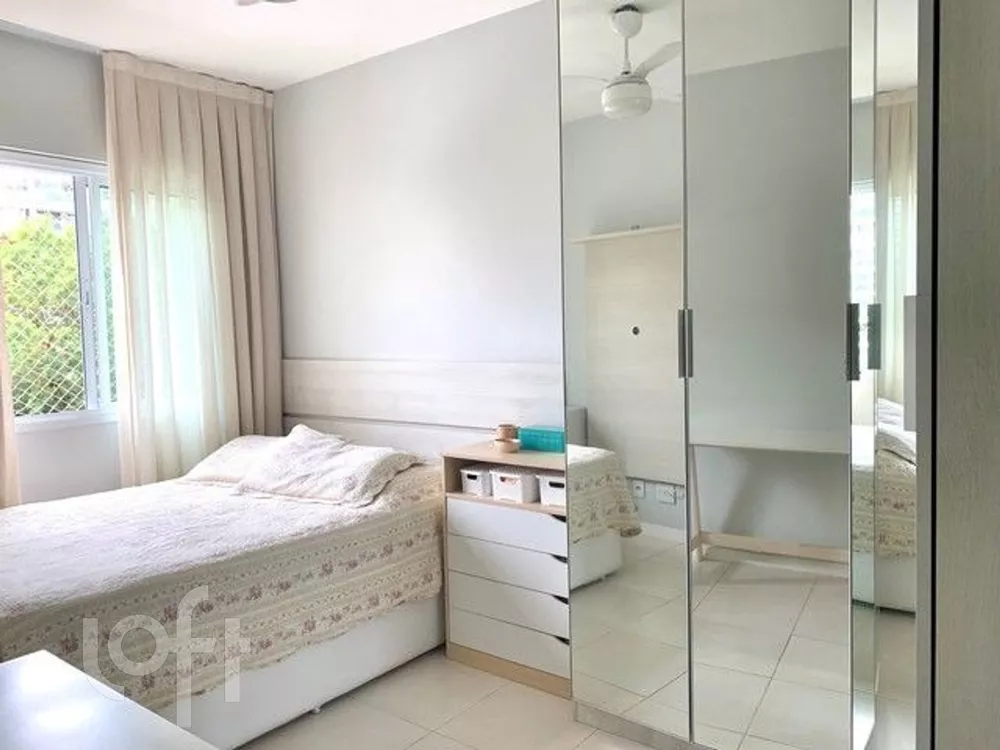 Apartamento à venda com 2 quartos, 68m² - Foto 4