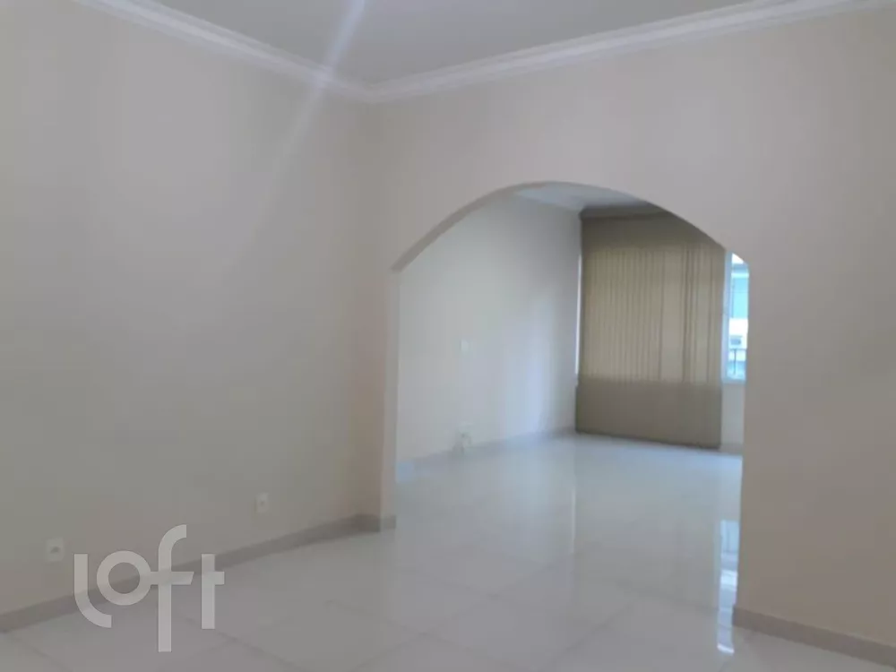 Apartamento à venda com 3 quartos, 130m² - Foto 4