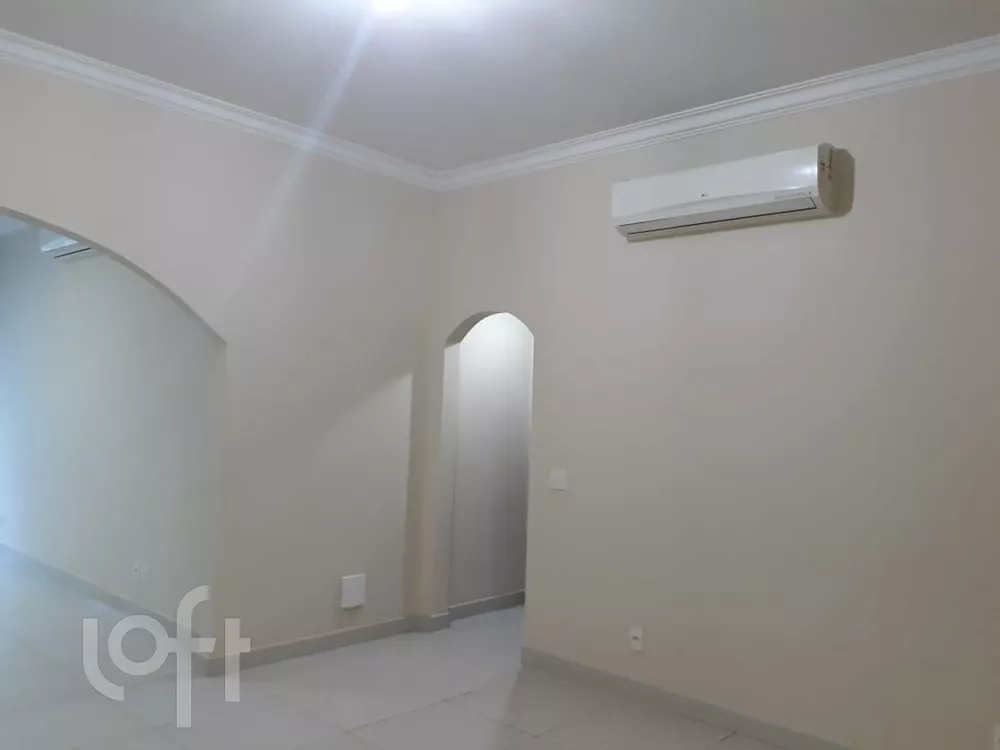 Apartamento à venda com 3 quartos, 130m² - Foto 1