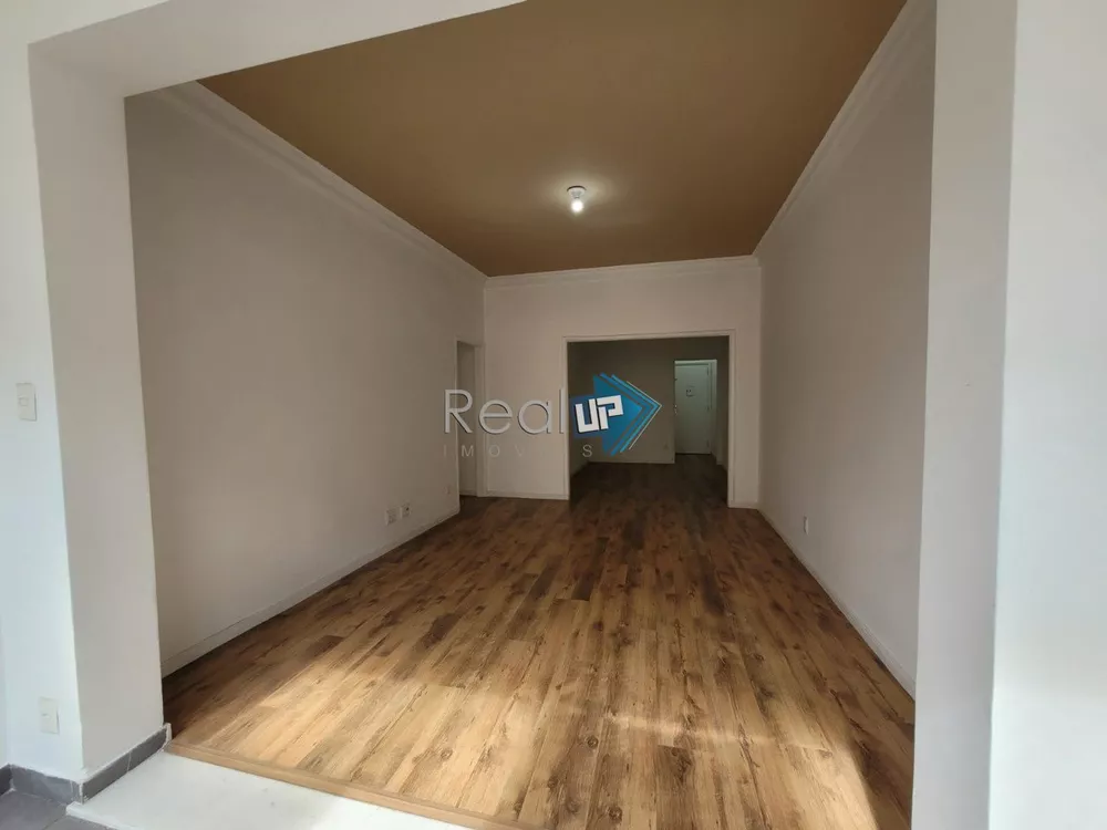 Apartamento à venda com 3 quartos, 85m² - Foto 1