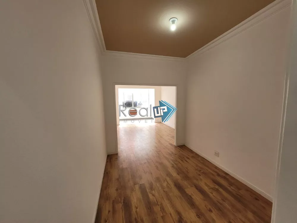 Apartamento à venda com 3 quartos, 85m² - Foto 4