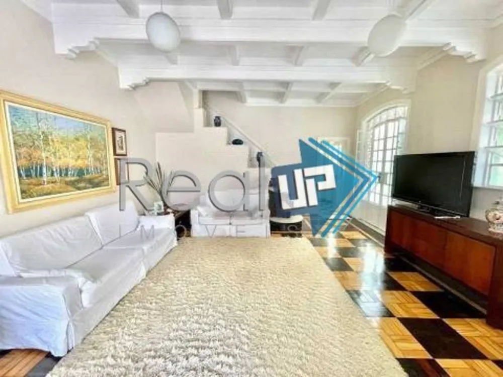 Casa, 4 quartos, 221 m² - Foto 1
