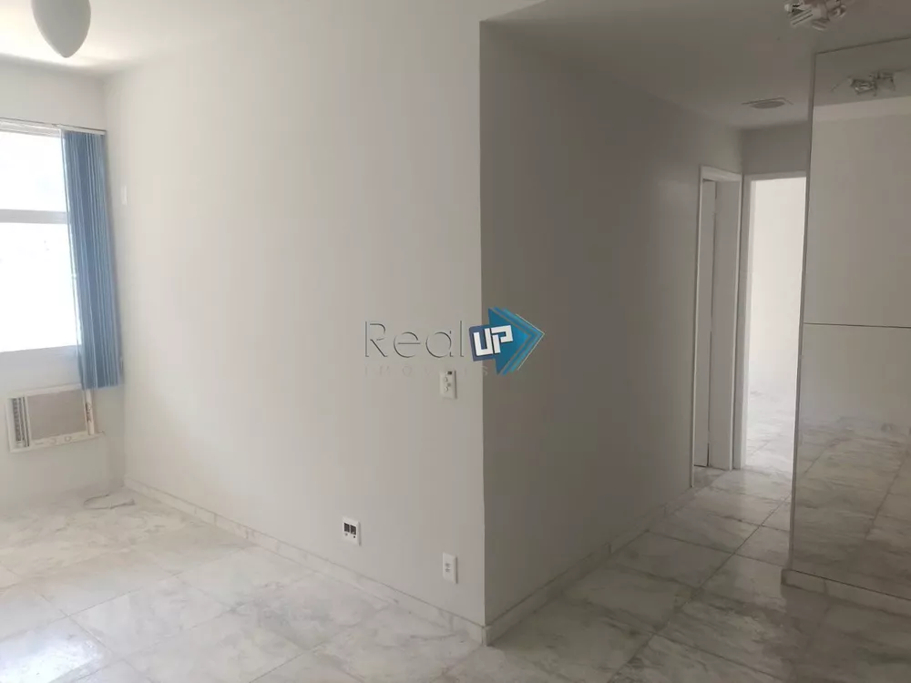 Apartamento à venda com 2 quartos, 74m² - Foto 4