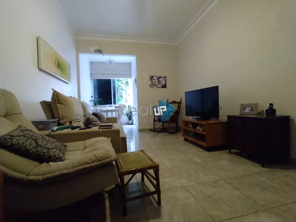 Apartamento à venda com 3 quartos, 108m² - Foto 2