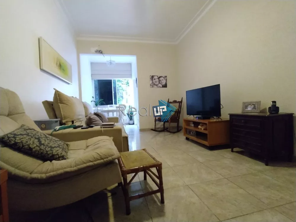 Apartamento à venda com 3 quartos, 108m² - Foto 1