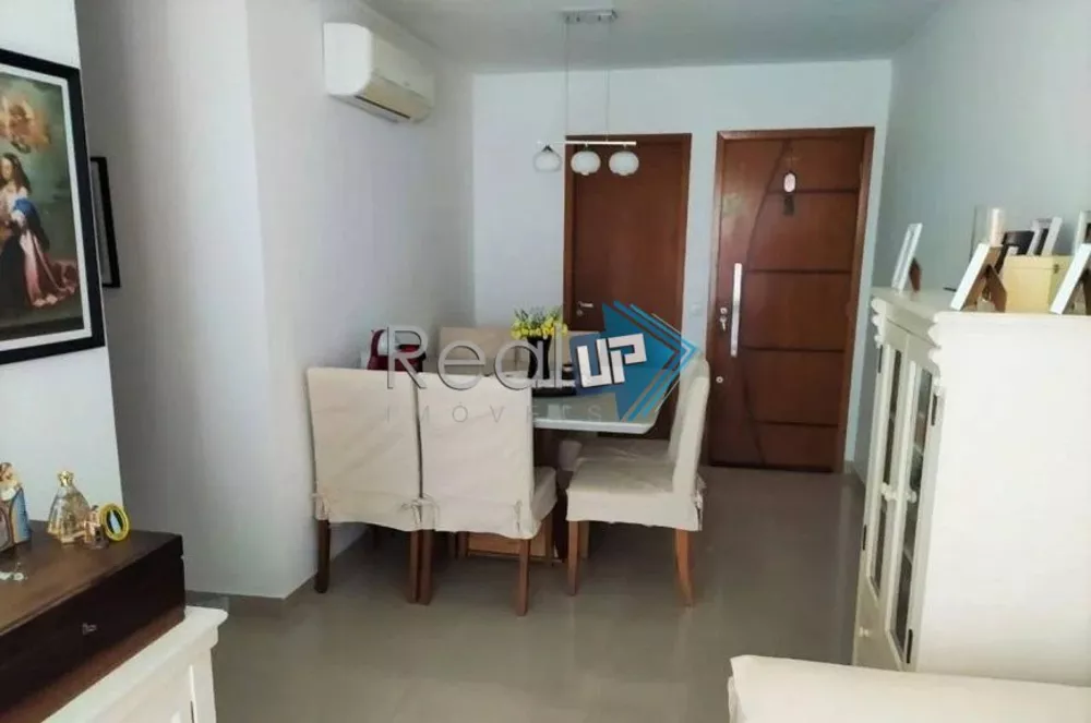 Apartamento à venda com 3 quartos, 75m² - Foto 2