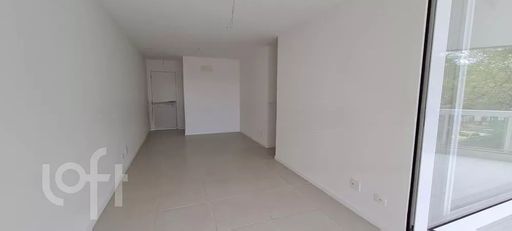 Apartamento à venda com 3 quartos, 87m² - Foto 10