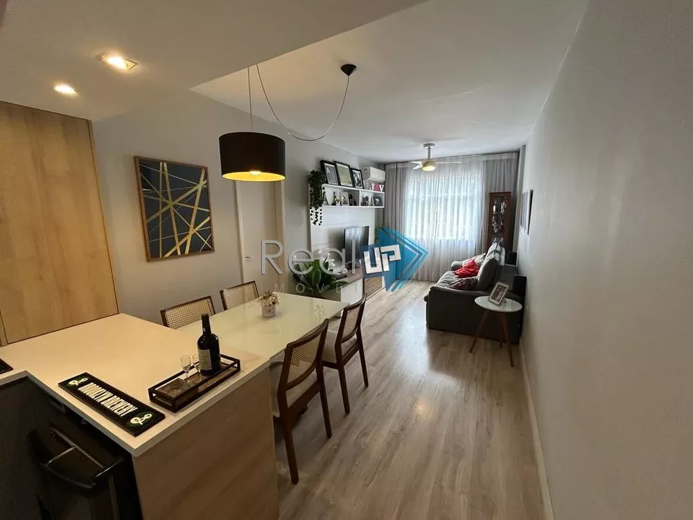 Apartamento à venda com 3 quartos, 85m² - Foto 1