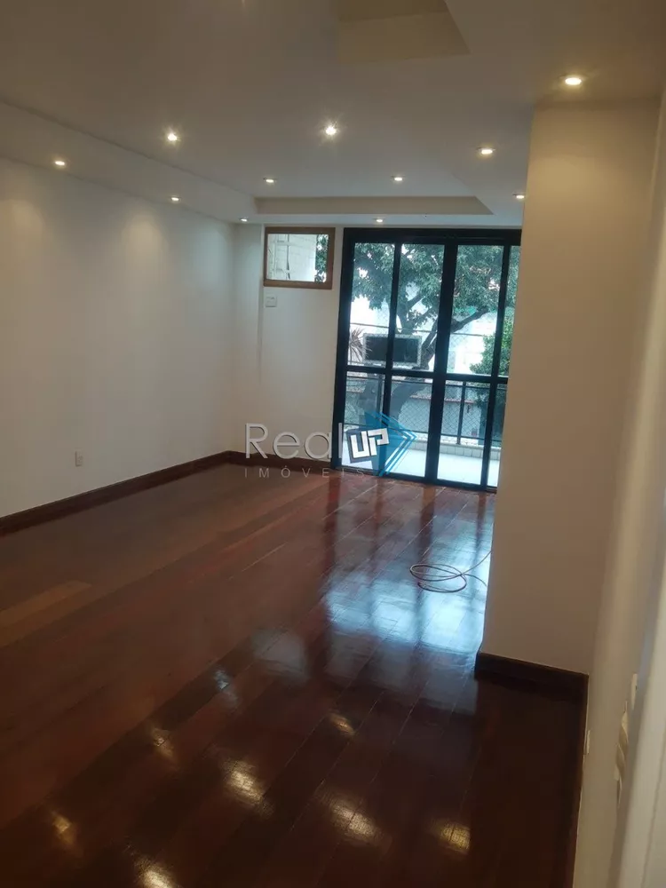 Apartamento à venda com 3 quartos, 129m² - Foto 3