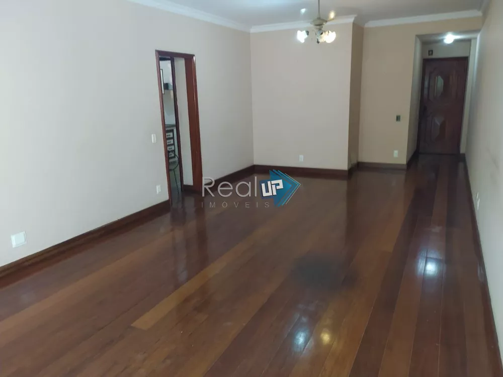 Apartamento à venda com 3 quartos, 137m² - Foto 1