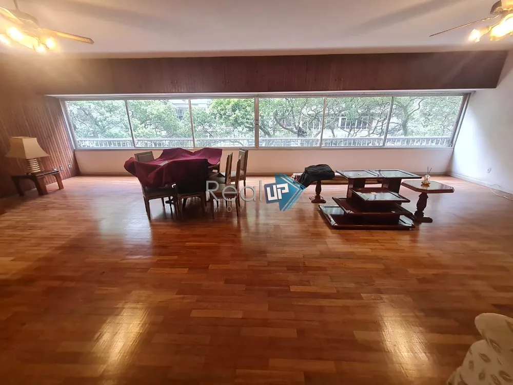 Apartamento à venda com 4 quartos, 257m² - Foto 1