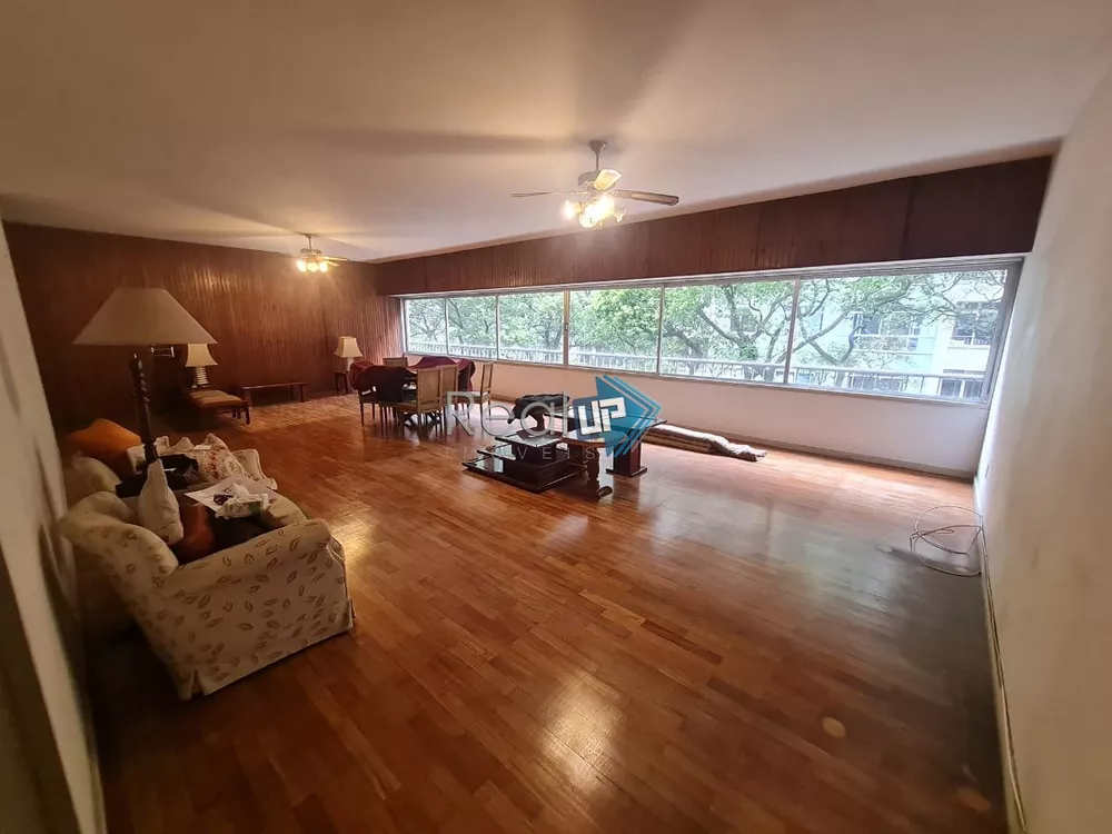 Apartamento à venda com 4 quartos, 257m² - Foto 2