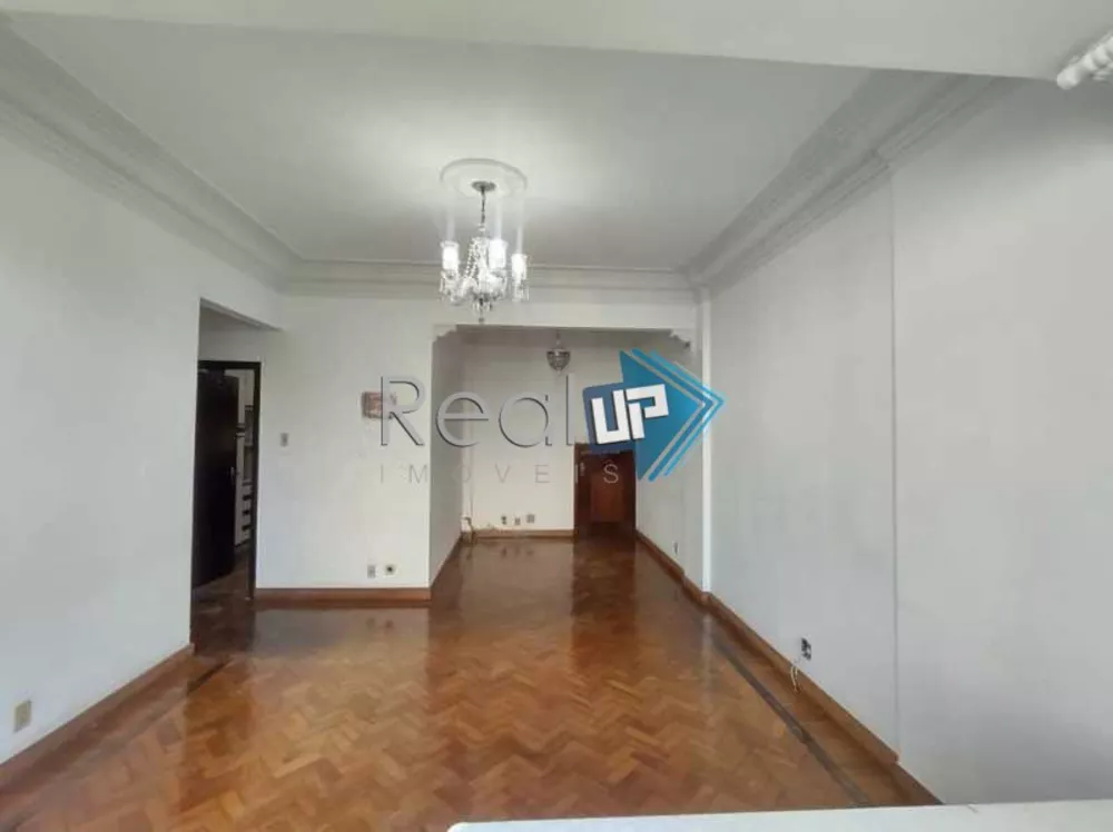 Apartamento à venda com 3 quartos, 110m² - Foto 2