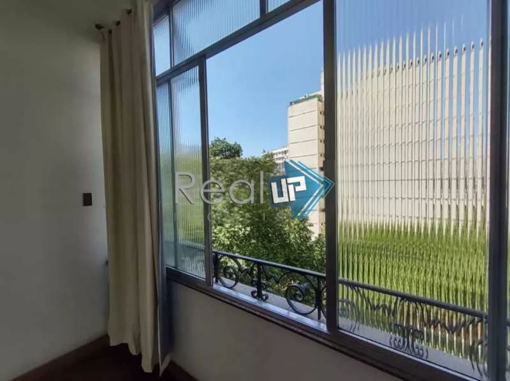 Apartamento à venda com 3 quartos, 110m² - Foto 1