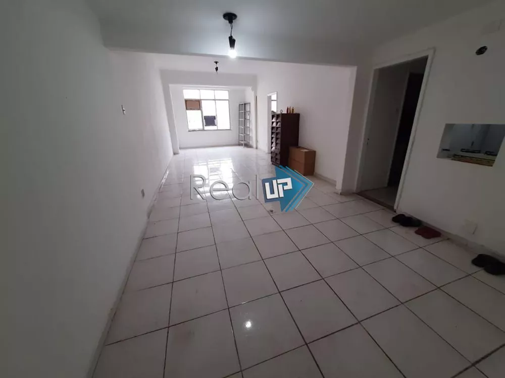 Apartamento à venda com 3 quartos, 88m² - Foto 2