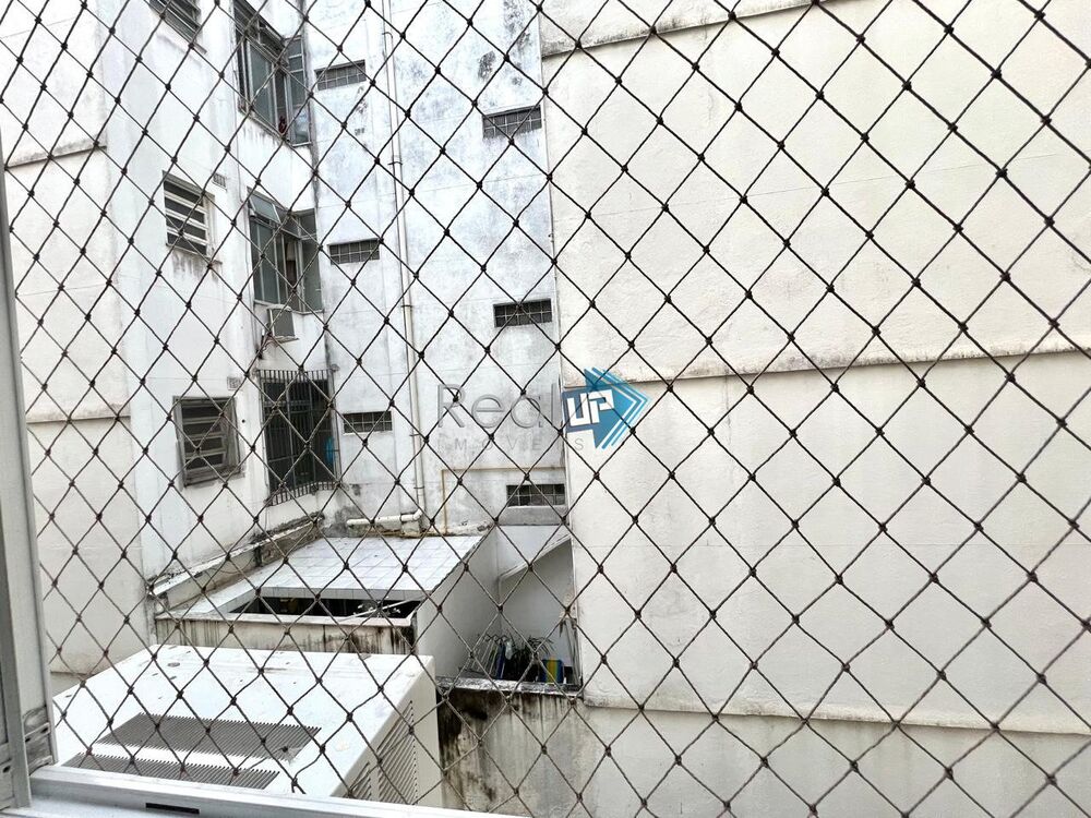 Apartamento à venda com 2 quartos, 65m² - Foto 1