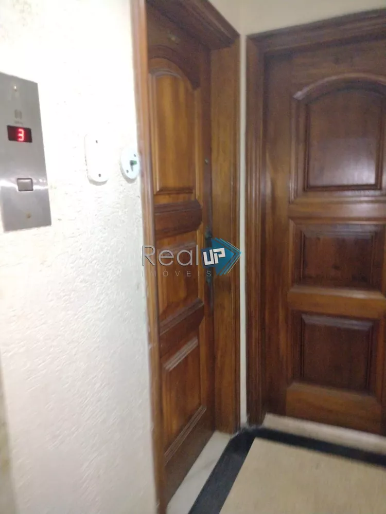 Apartamento à venda com 3 quartos, 139m² - Foto 4