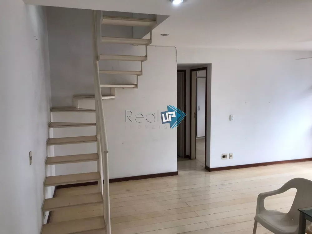 Apartamento à venda com 2 quartos, 156m² - Foto 2