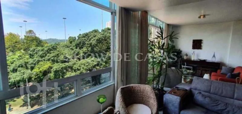 Apartamento à venda com 2 quartos, 210m² - Foto 4