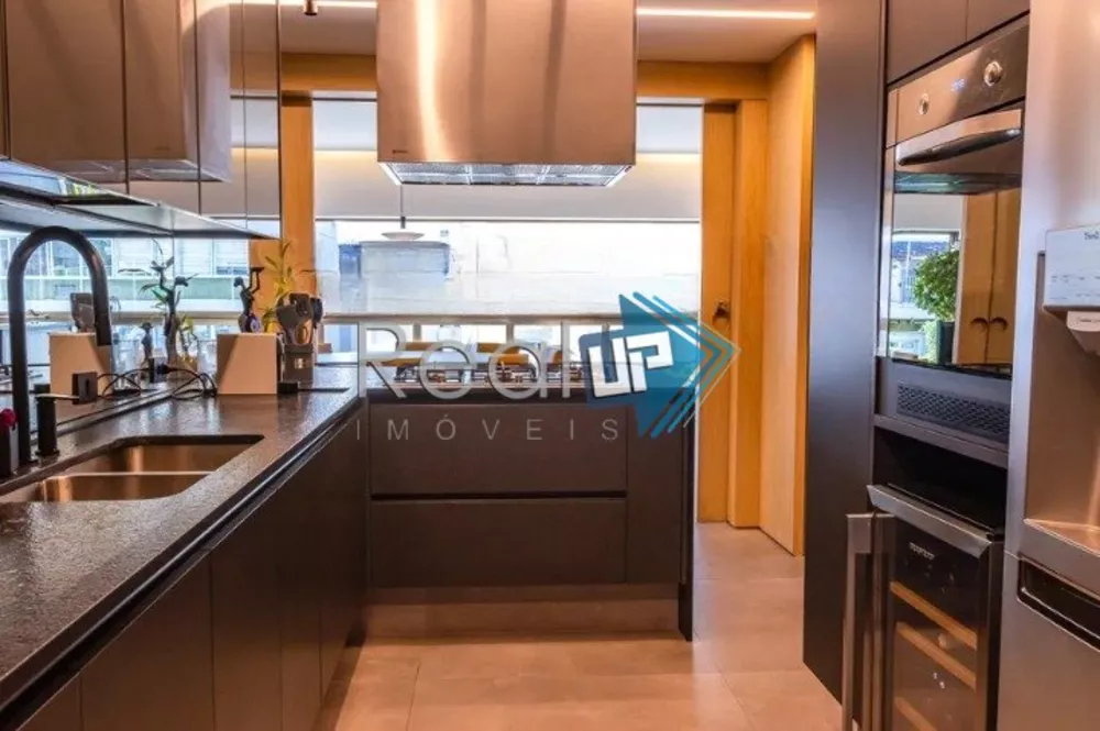 Apartamento, 3 quartos, 260 m² - Foto 4