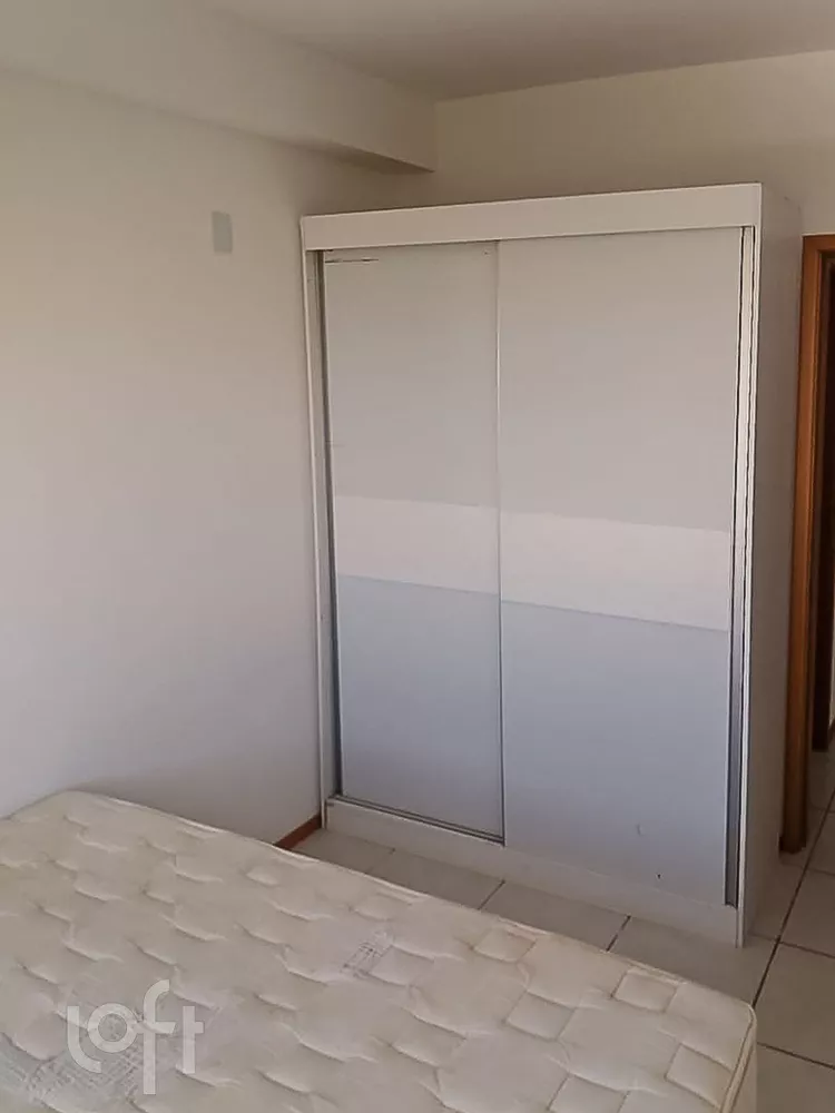 Apartamento à venda com 2 quartos, 67m² - Foto 3