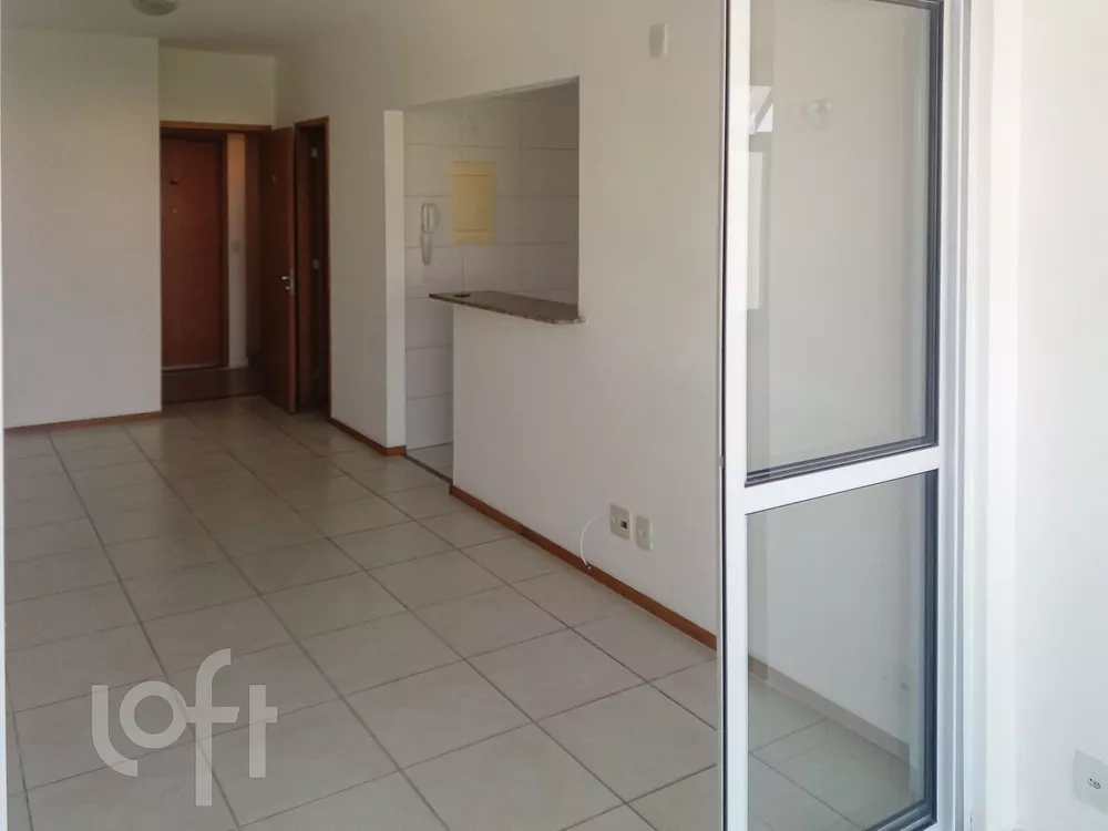 Apartamento à venda com 2 quartos, 67m² - Foto 5