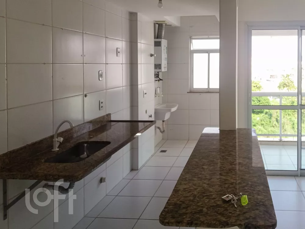 Apartamento à venda com 2 quartos, 67m² - Foto 7