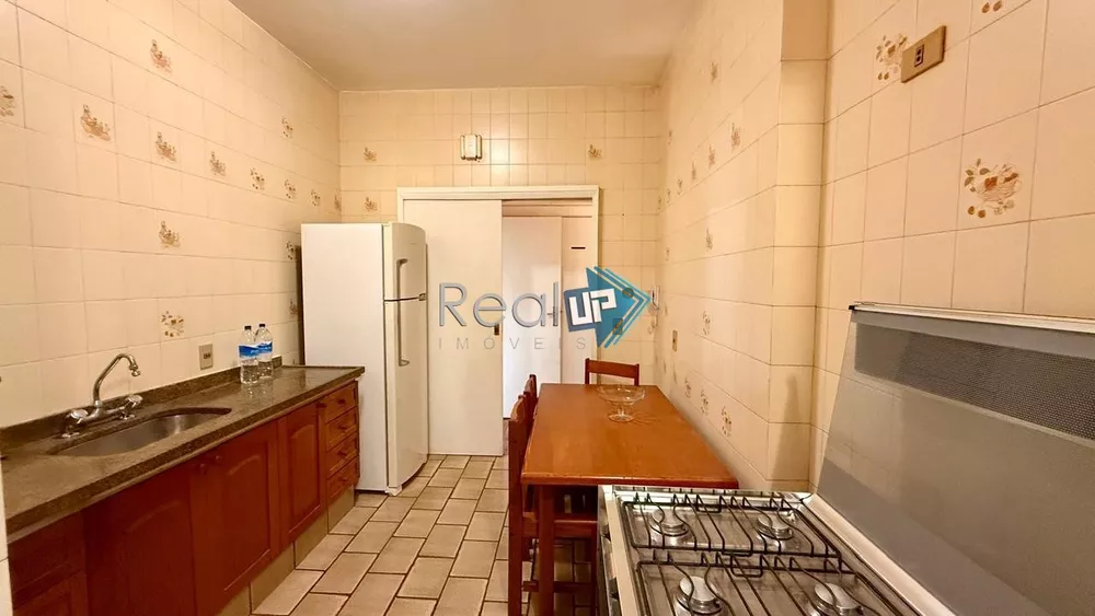 Apartamento, 3 quartos, 140 m² - Foto 2