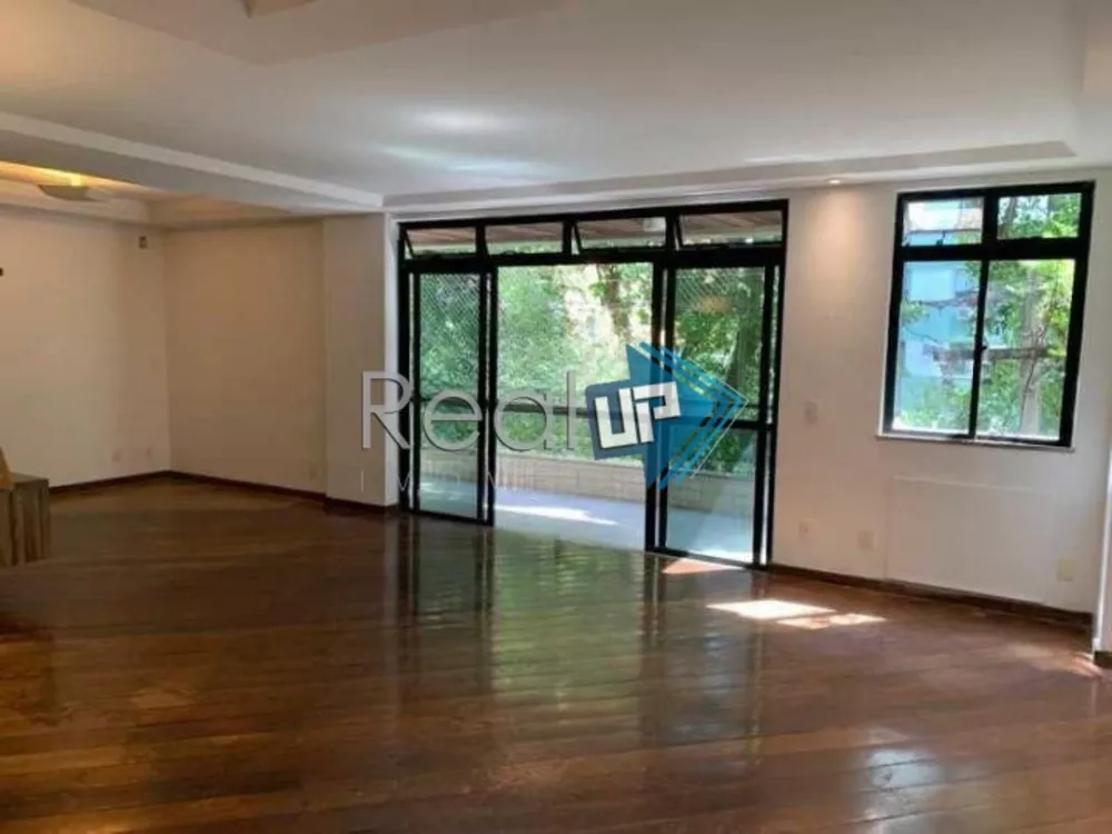 Apartamento à venda com 3 quartos, 156m² - Foto 1