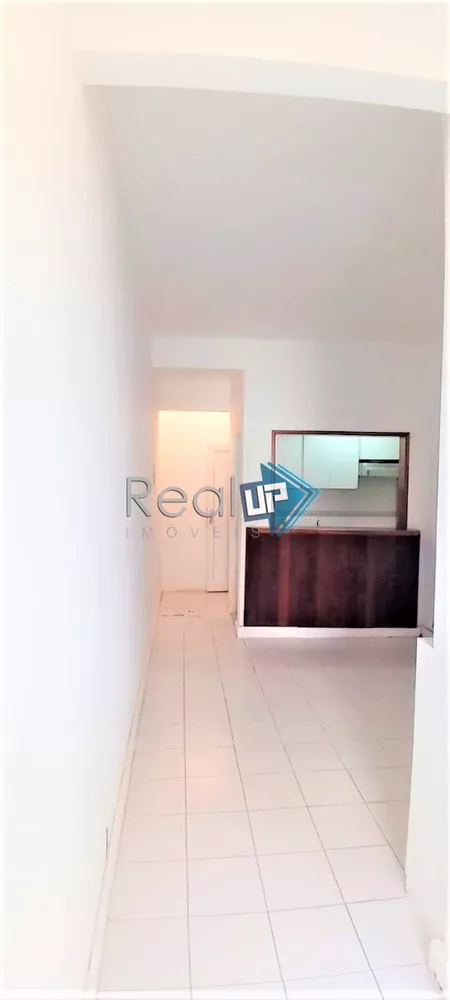 Apartamento à venda com 1 quarto, 35m² - Foto 2