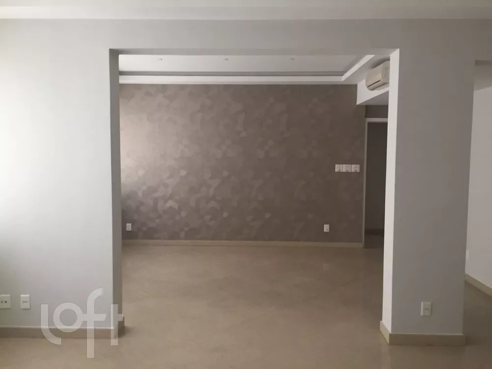 Apartamento à venda com 3 quartos, 170m² - Foto 4