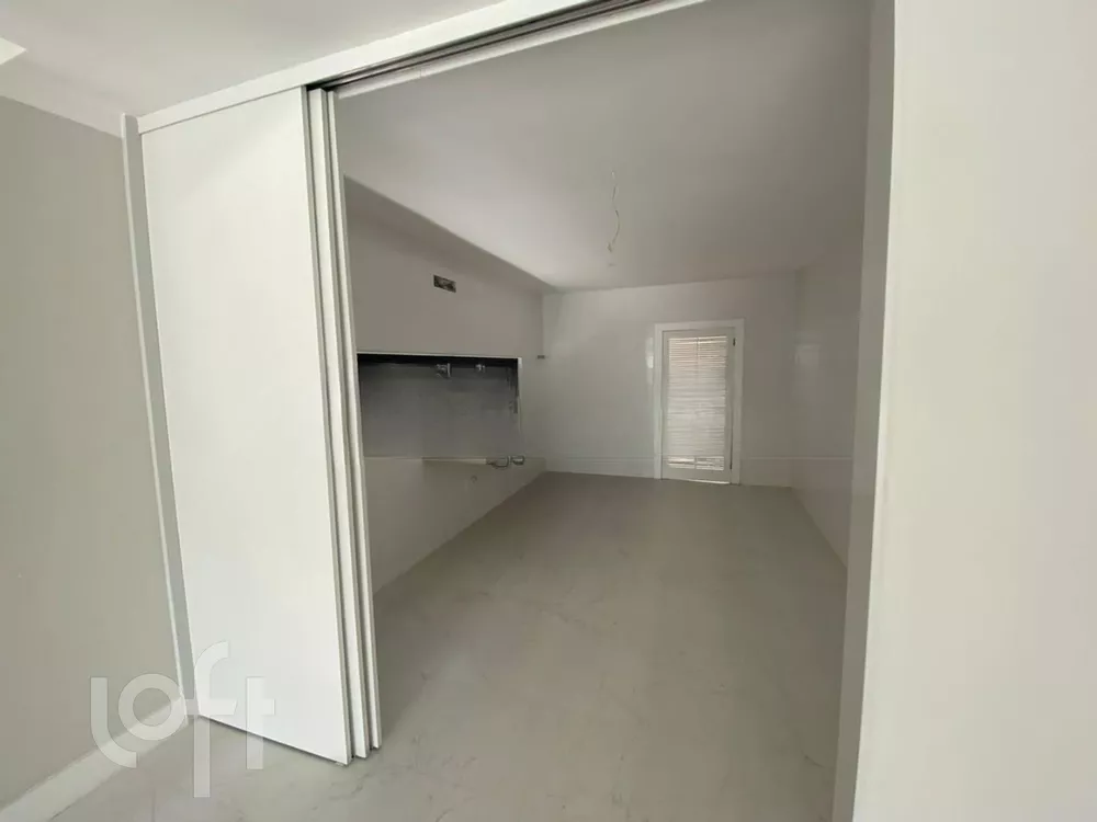 Casa à venda com 4 quartos, 350m² - Foto 4