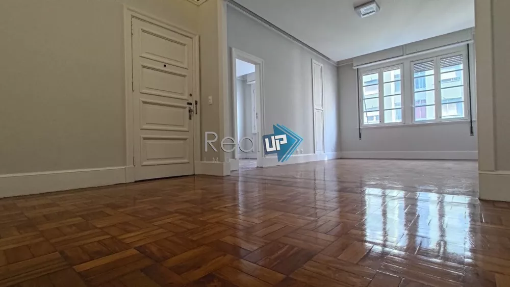 Apartamento à venda com 3 quartos, 100m² - Foto 2