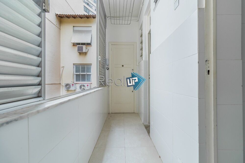 Apartamento à venda com 3 quartos, 106m² - Foto 4