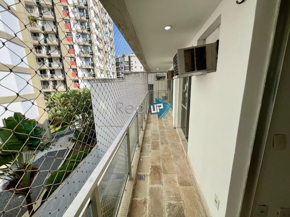 Apartamento à venda com 3 quartos, 103m² - Foto 2