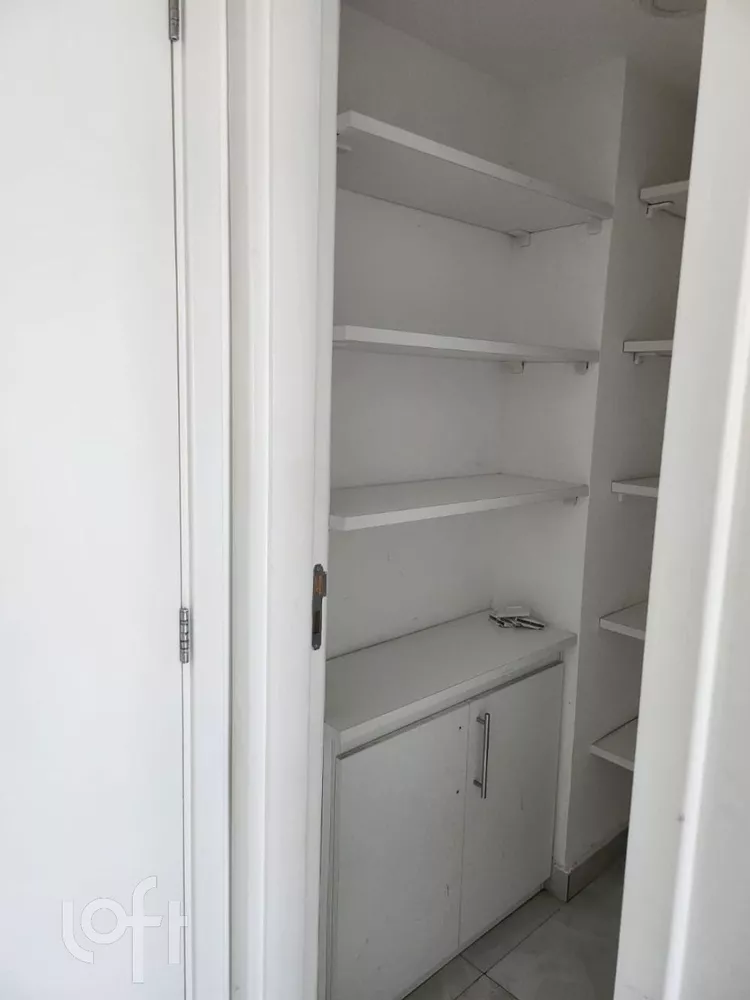 Apartamento à venda com 2 quartos, 70m² - Foto 4