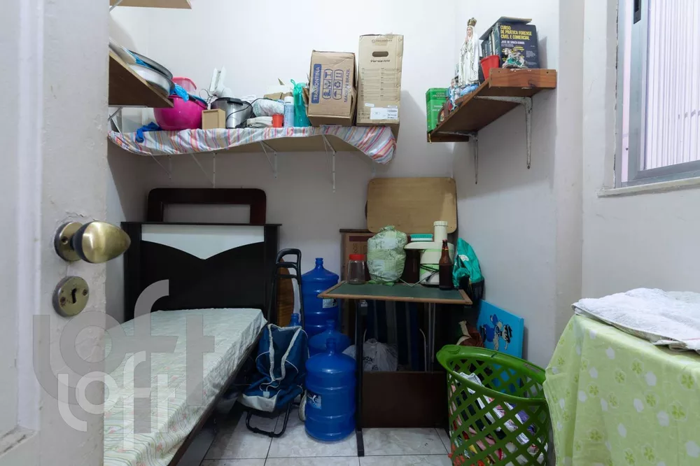 Apartamento à venda com 3 quartos, 180m² - Foto 2