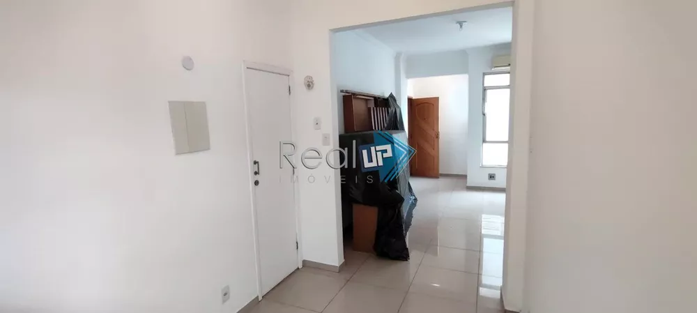 Apartamento à venda com 2 quartos, 64m² - Foto 1