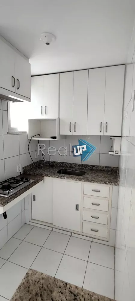 Apartamento à venda com 2 quartos, 64m² - Foto 12