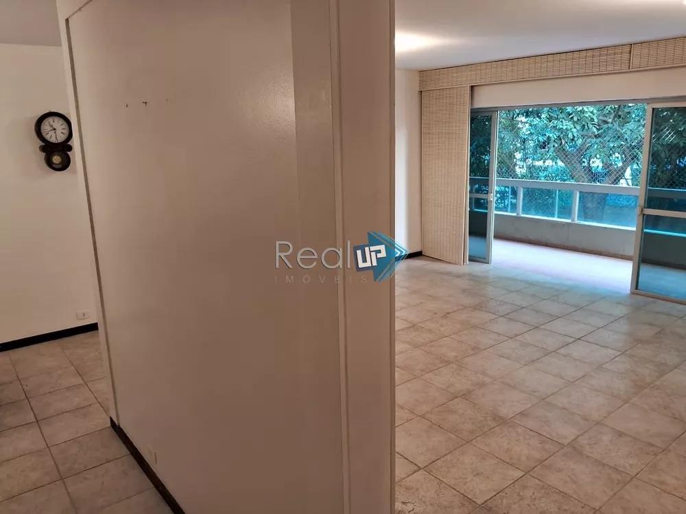 Apartamento à venda com 4 quartos, 153m² - Foto 2