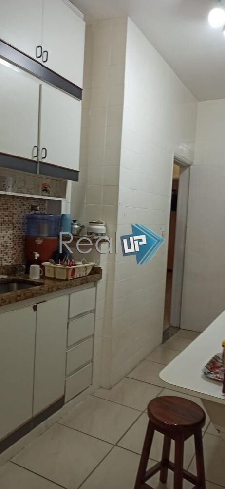 Apartamento à venda com 3 quartos, 109m² - Foto 2