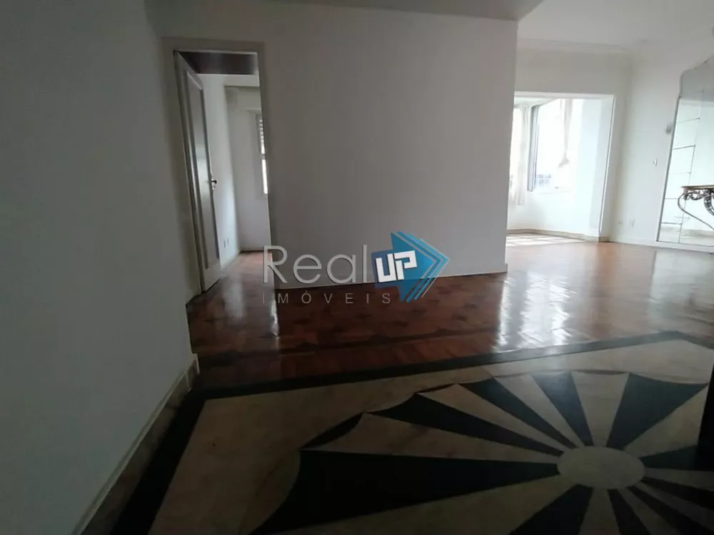 Apartamento à venda com 3 quartos, 110m² - Foto 4