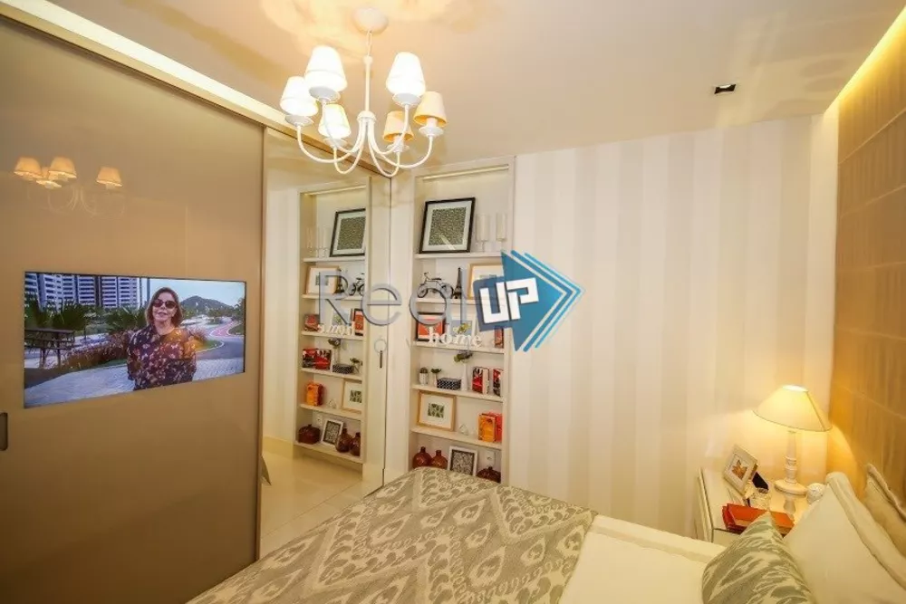 Apartamento à venda com 4 quartos, 159m² - Foto 1