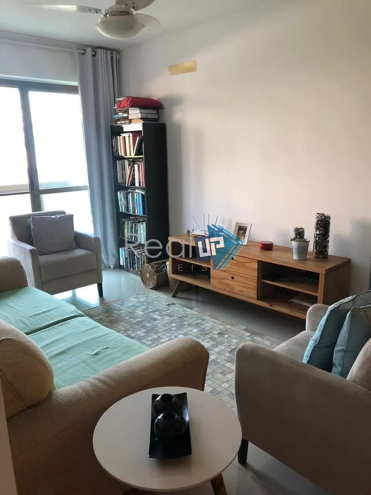 Apartamento à venda com 3 quartos, 96m² - Foto 1