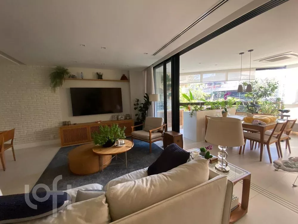 Apartamento à venda com 3 quartos, 150m² - Foto 4