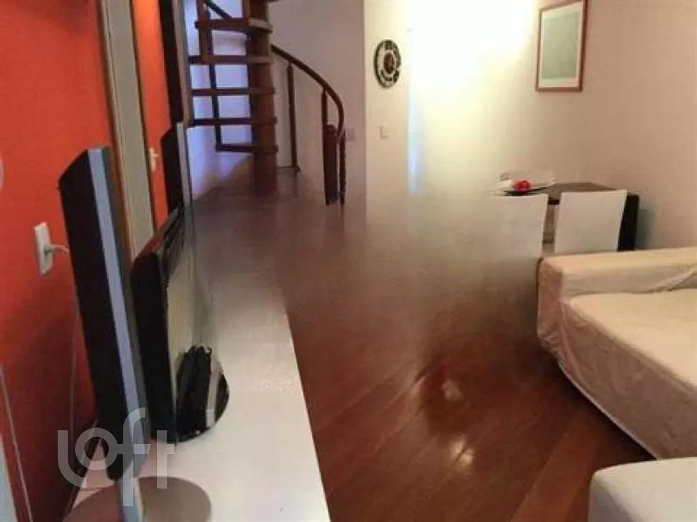 Apartamento à venda com 3 quartos, 135m² - Foto 3