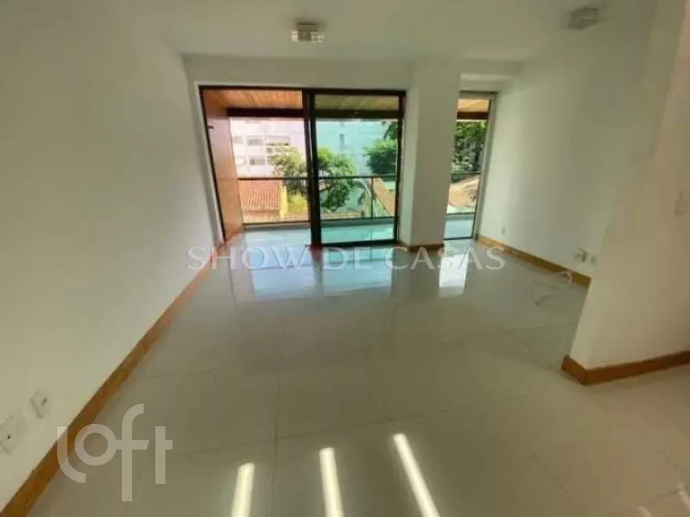 Apartamento à venda com 1 quarto, 271m² - Foto 2