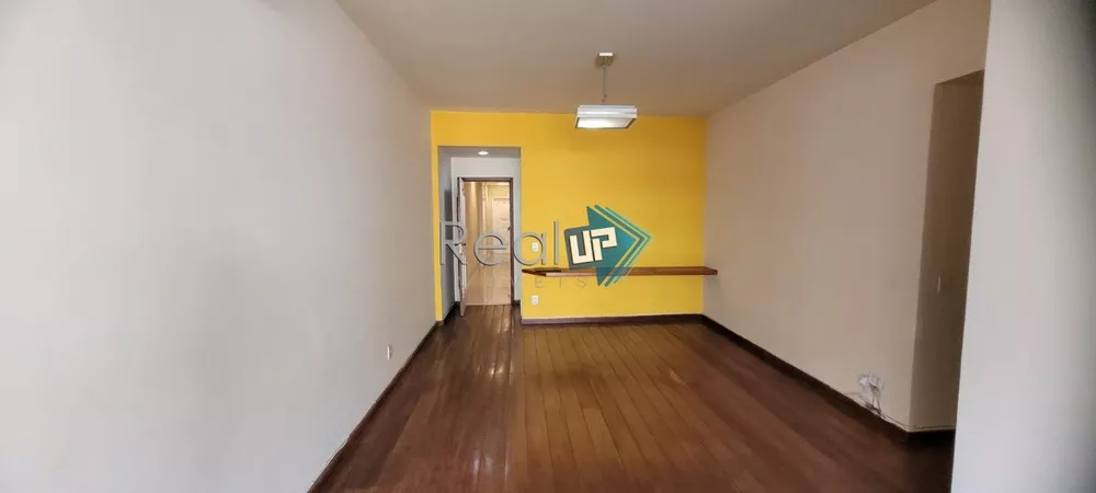 Apartamento à venda com 3 quartos, 105m² - Foto 2