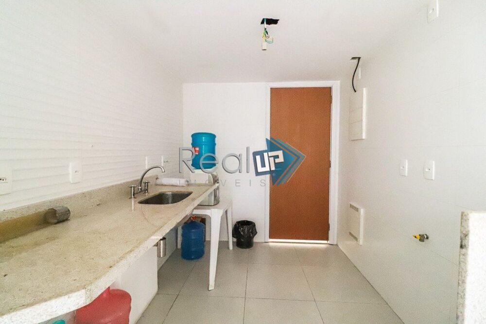 Apartamento à venda com 3 quartos, 166m² - Foto 4